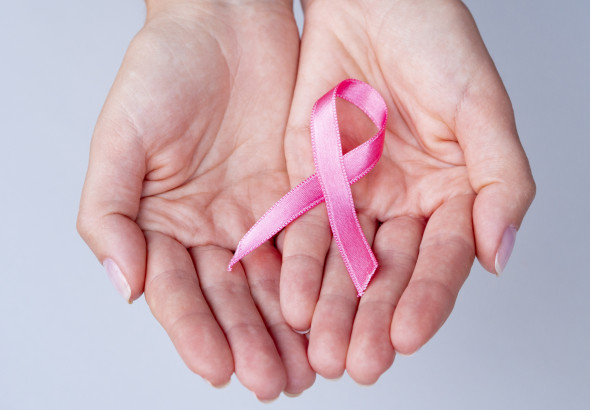 ژن­‌ها چگونه بر خطر ابتلا به سرطان سینه و تخمدان تاثیر می­‌گذارند؟